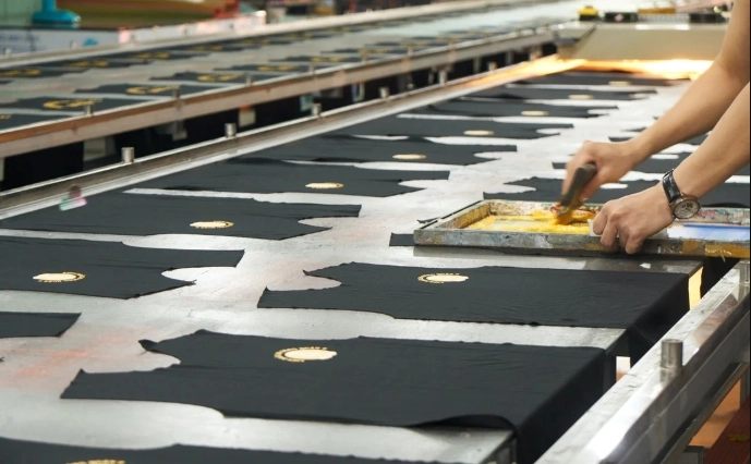 Impresión DTG frente a serigrafía: Selección del método ideal para la impresión de prendas de vestir 5 Malla de serigrafía
