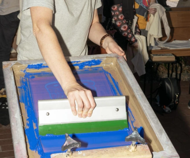 Use Screen Printing Squeegee